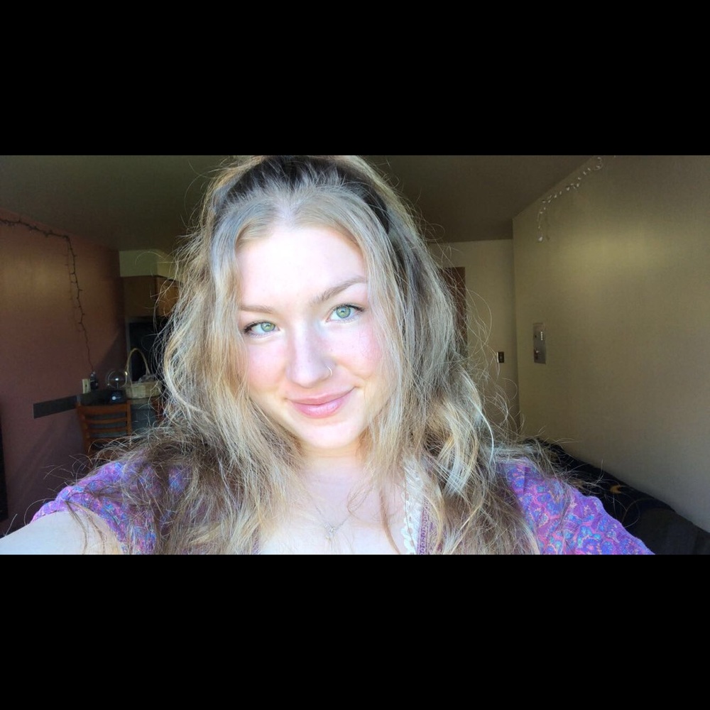 Meet your Posher, Julia